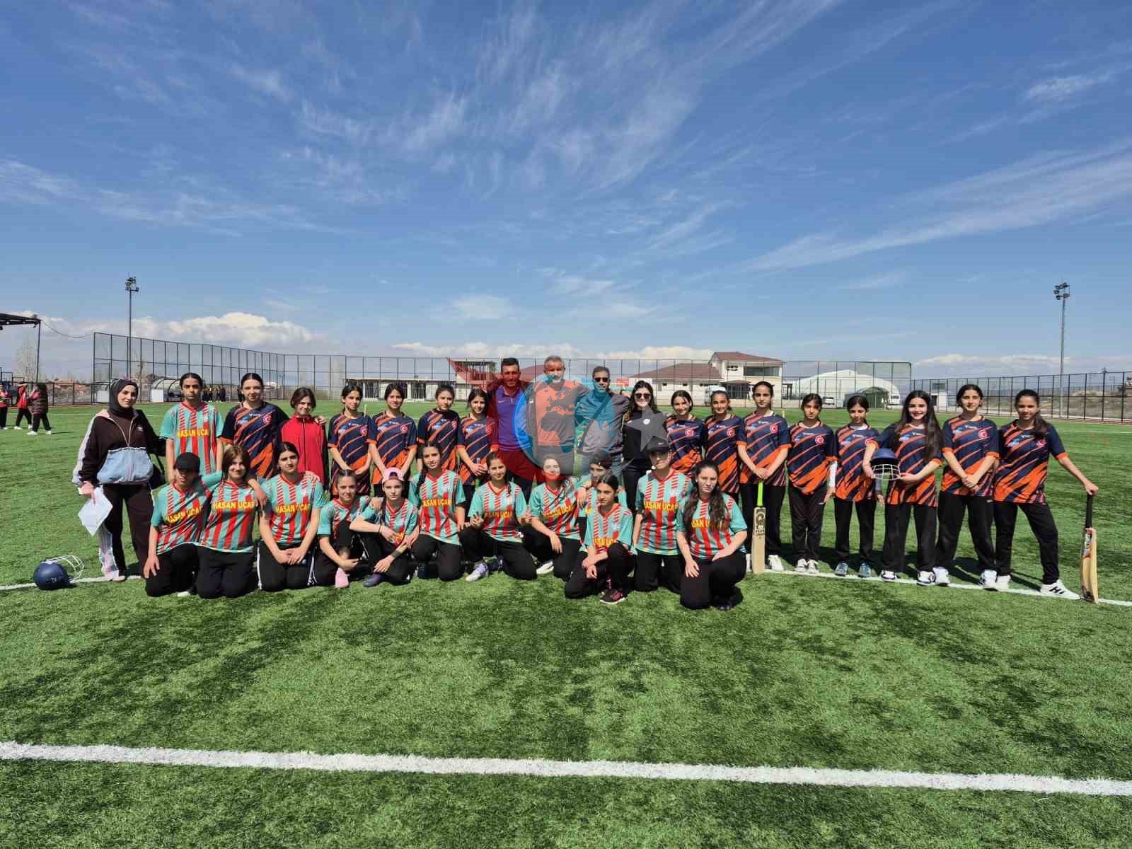 Fevzi Geyik Ortaokulu 8 Spor Dalında Bölge Finallerinde