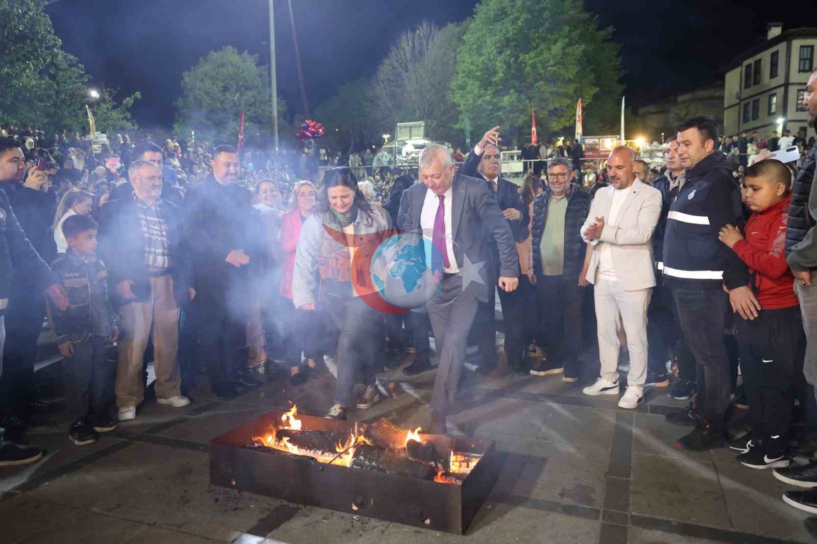 Osmangazi’de baharın müjdesi ‘Hıdırellez’ coşkuyla kutlandı