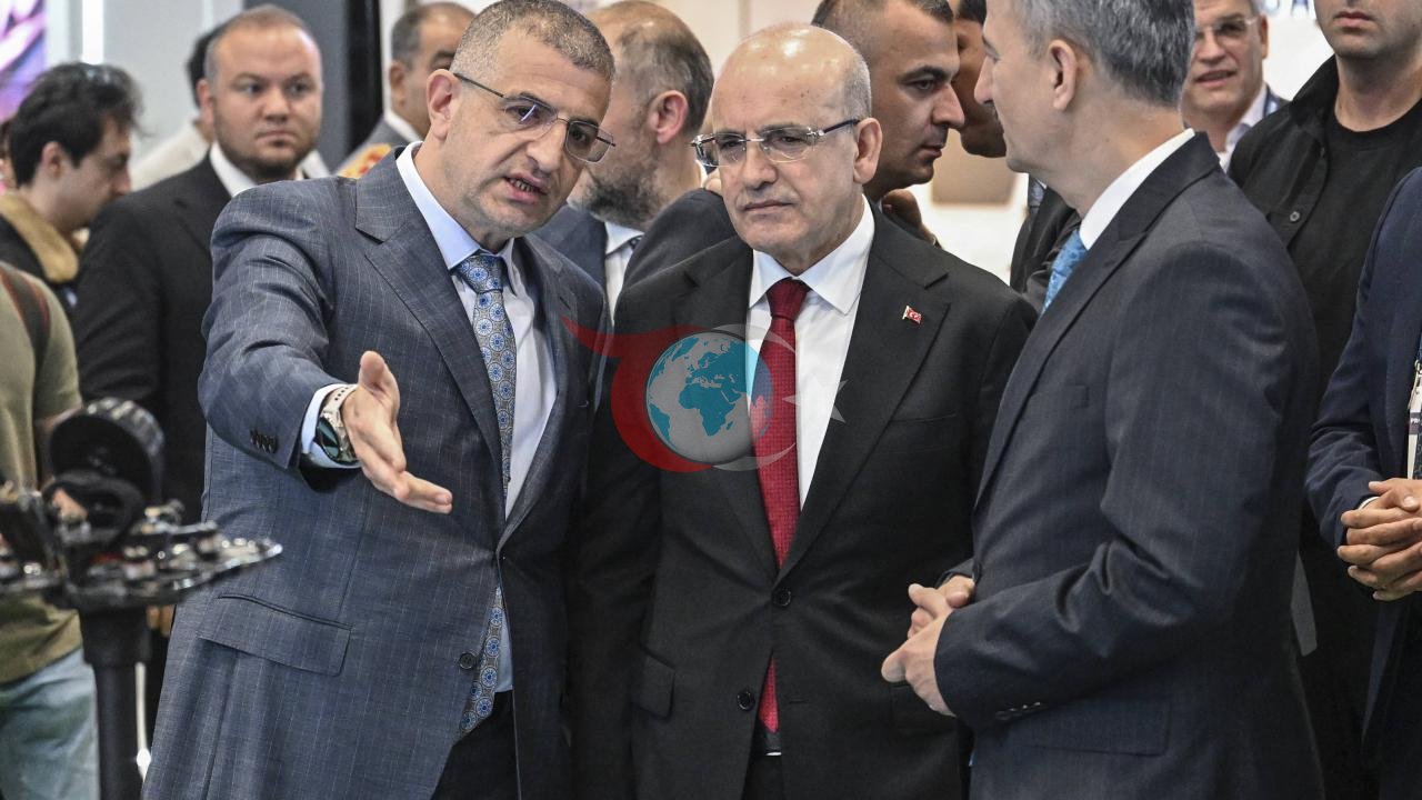 Bakan Şimşek’ten SAHA 2026'ya Ziyaret: "Savunma Sanayii Ekonominin Lokomotifi Olacak!"