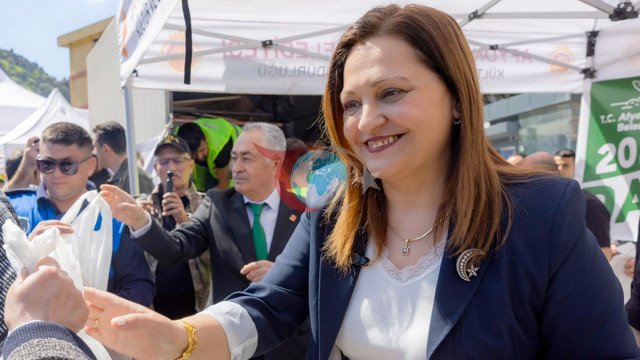 Burcu Köksal AK Parti'ye geçiyor muamması çözüldü! Bomba gelişmeler var - Resim: 0