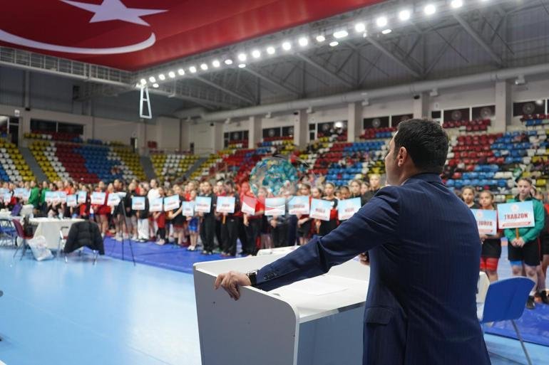 Bolu’da 41 ilden 396 sporcunun güreş heyecanı