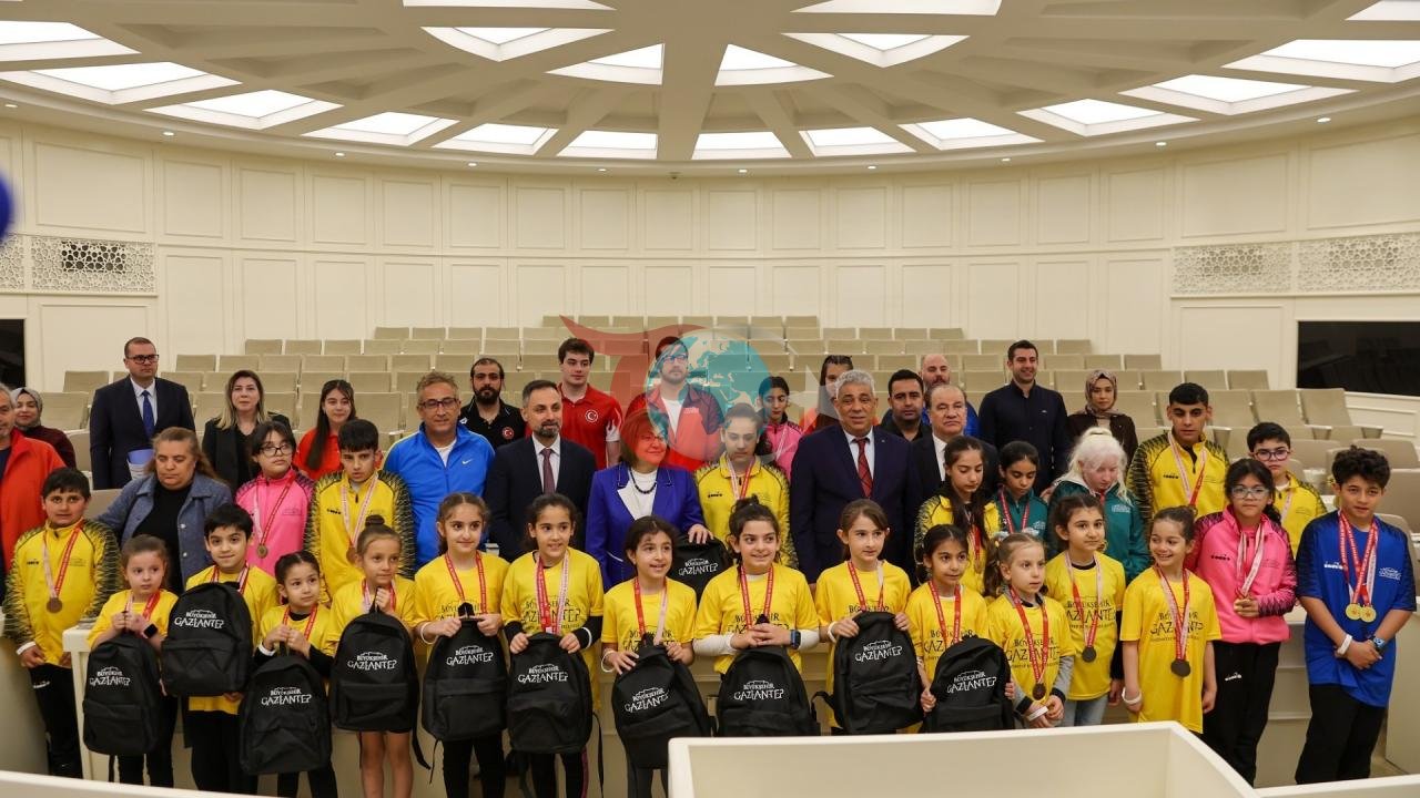 Fatma Şahin, Gaziantepli Başarılı Sporcularla Buluştu