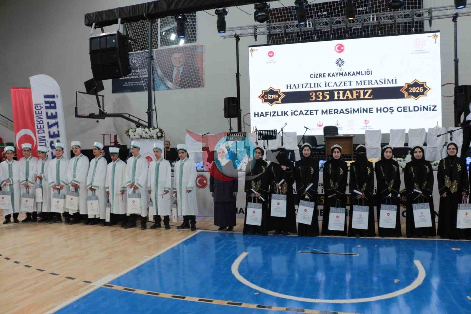 Cizre’de 335 hafız diplomalarını aldı