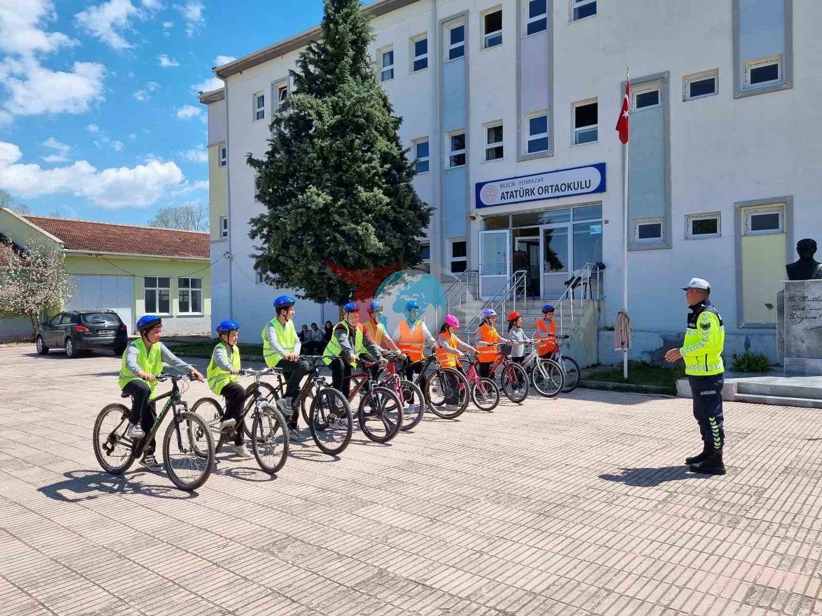 Yenipazar'da Trafik Haftası Etkinlikleri ile Öğrenciler Bilinçlendi
