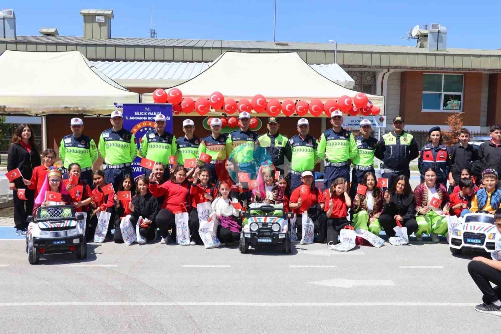75 öğrenci trafik parkında kuralları uygulamalı öğrendi