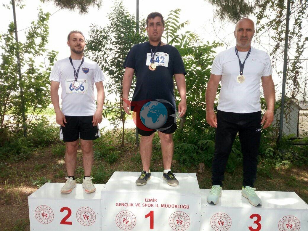 Balıkesirli vetaran sporcu öğretmen 4 dalda şampiyon oldu