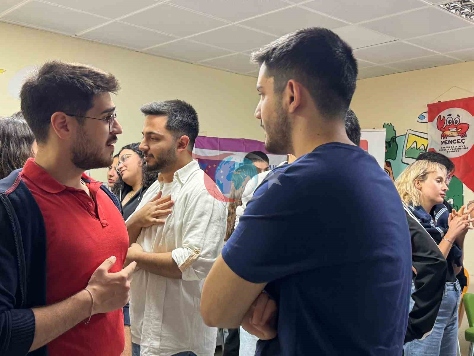 Menteşe'de Dil ve Kültür Buluşması: Gençler İngilizceyi Yaşayarak Öğreniyor