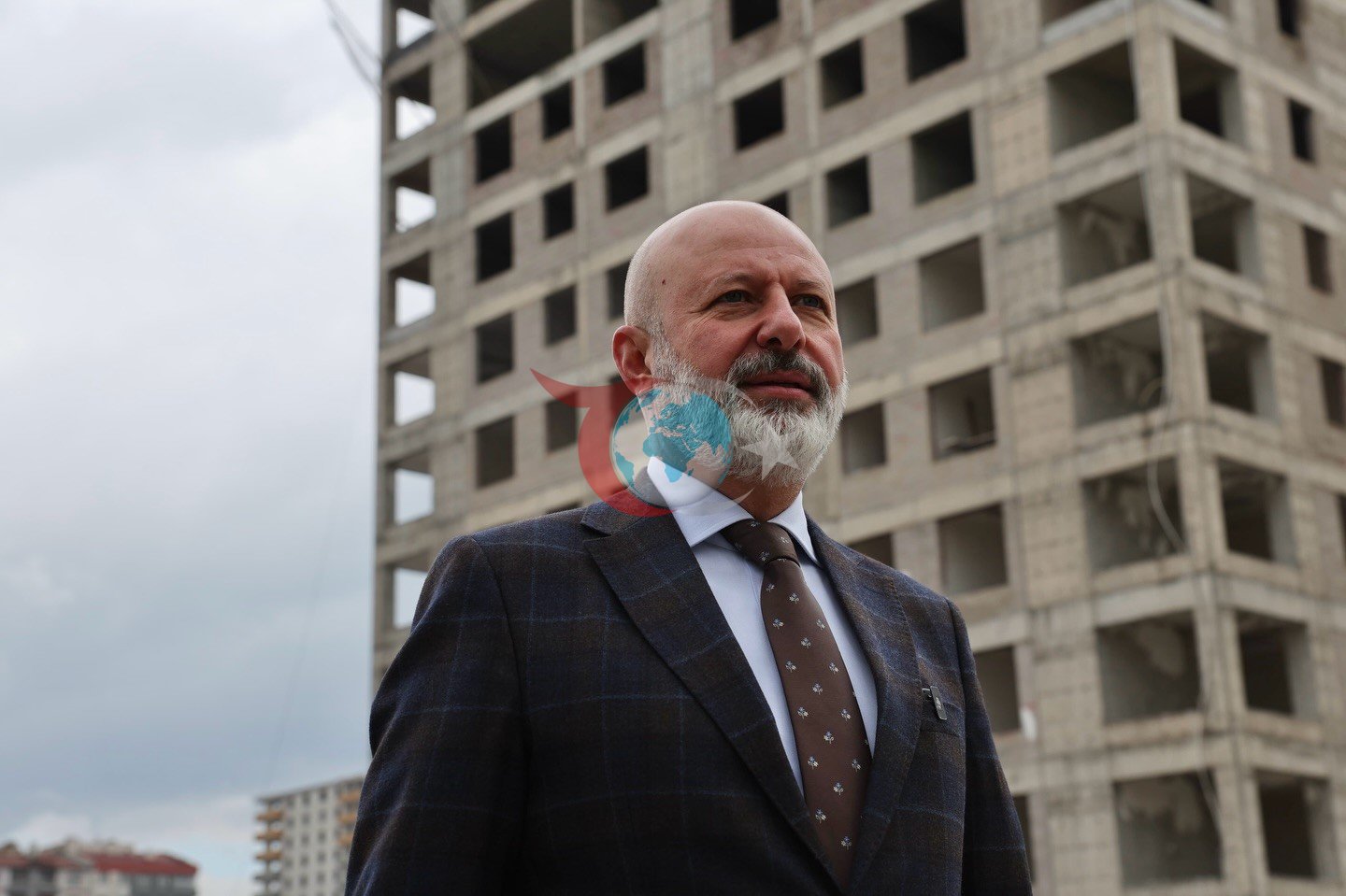 Başkan Çolakbayrakdar: "Uğurevler'de Örnek Mahalle İnşa Ediyoruz"