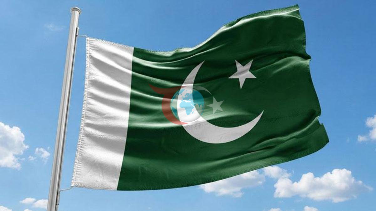 Pakistan'da Yolcu Otobüsü Kazası: 4 Kişi Hayatını Kaybetti, 26 Yaralı Var