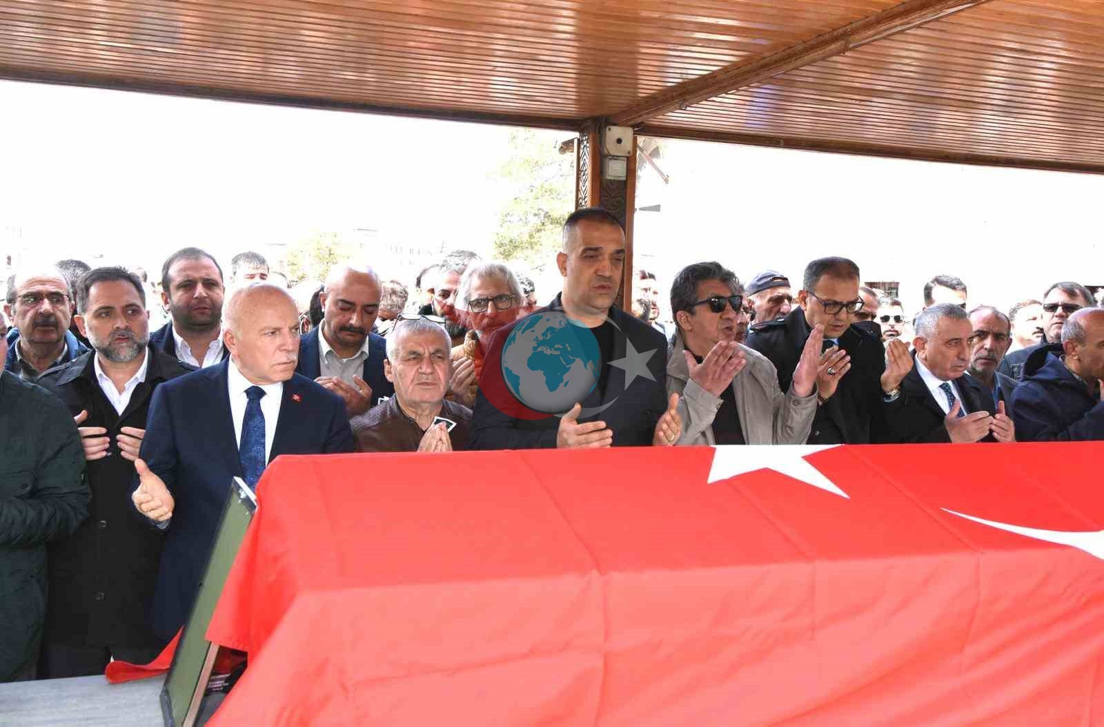 Faruk Terzioğlu, dualar eşliğinde ebediyete uğurlandı
