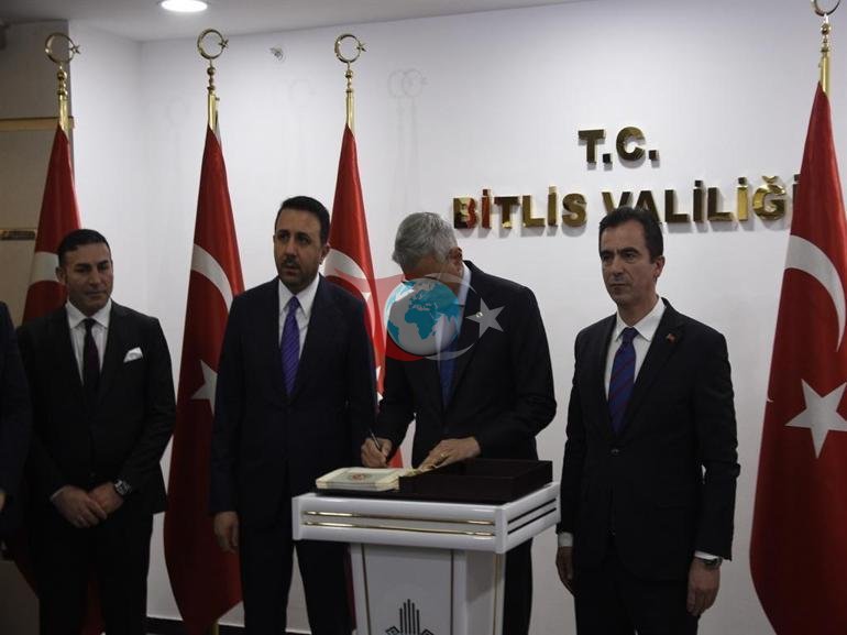 Bakan Memişoğlu, Bitliste sağlık kongresine katıldı