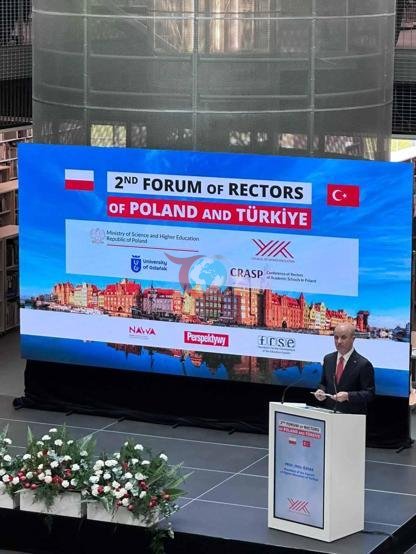Yükseköğretim Kurulu Başkanı Özvar, Polonya’da
