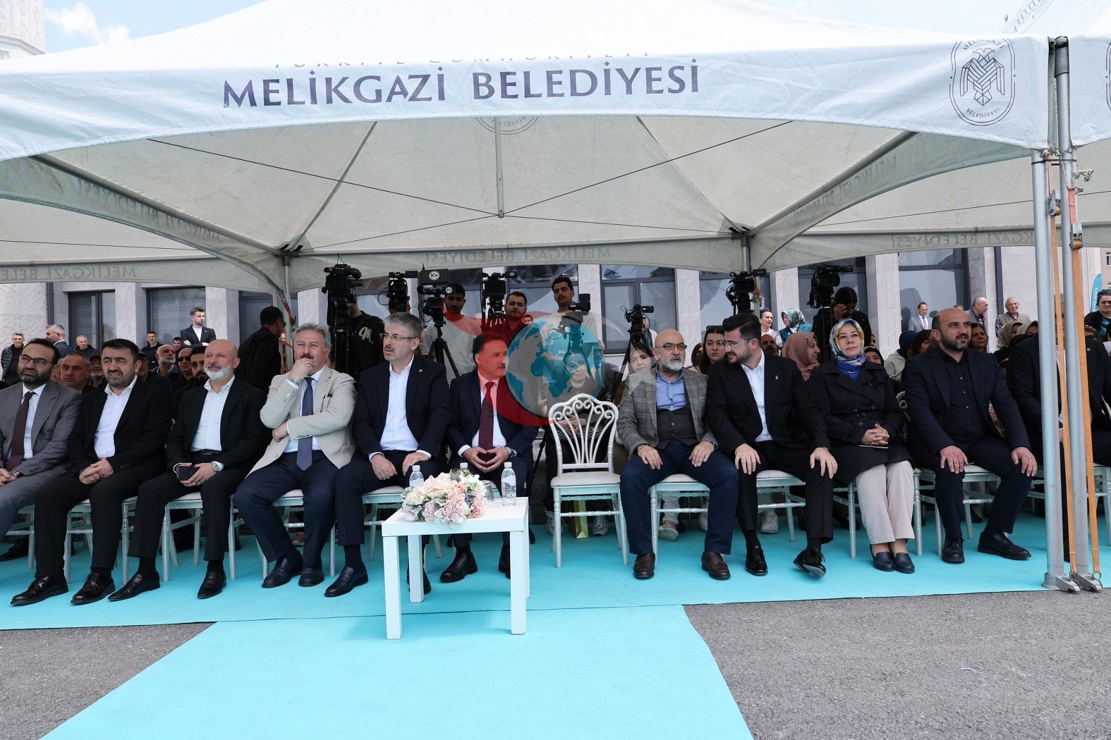Melikgazi&rsquo;de Osman-Fatma Fırıncı Cami ibadete açıldı