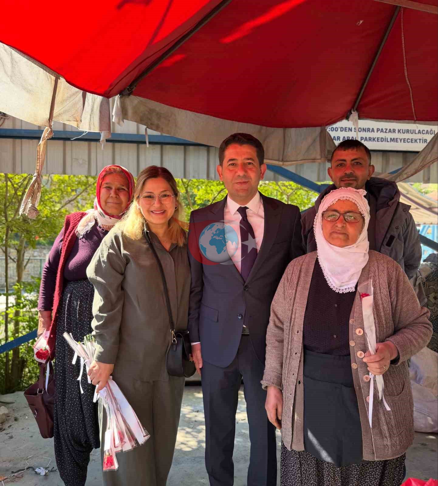Feke'de Kadın Pazarcılara Anlamlı Anneler Günü Hediyesi