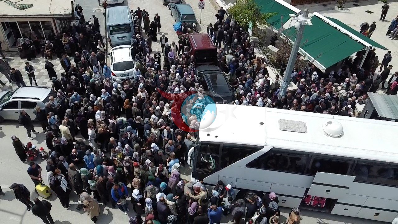 Şuhut’ta hacı adayları dualarla kutsal topraklara uğurlandı