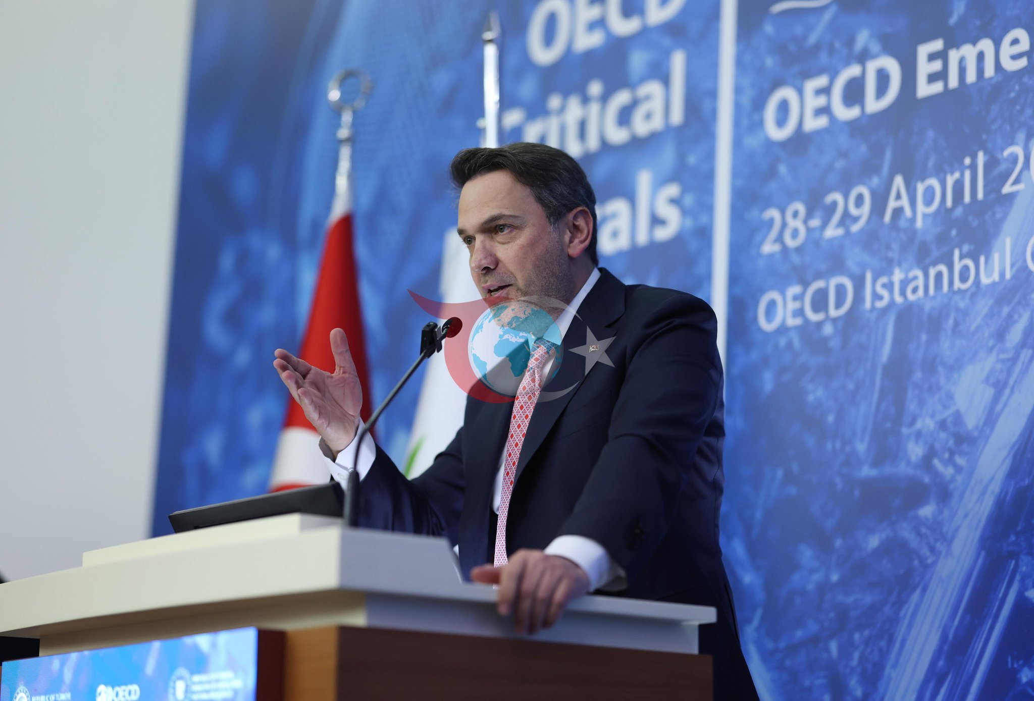Bakan Bayraktar: Türkiye'nin Gücü Savunma ve Enerji ile Büyüyor