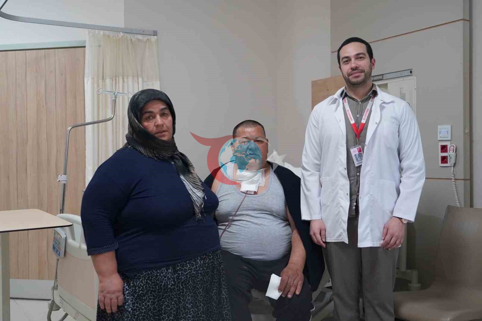 Boynundaki Dev Kitle Ameliyatla Alınarak Sağlığına Kavuştu