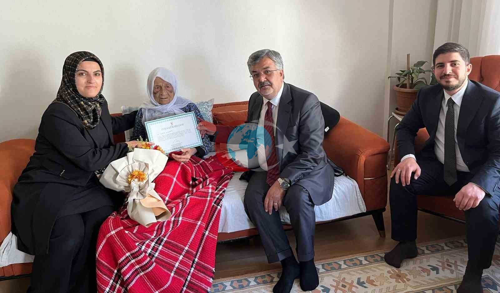 AK Parti'den En Genç ve En Yaşlı Üyelere Anlamlı Ziyaret
