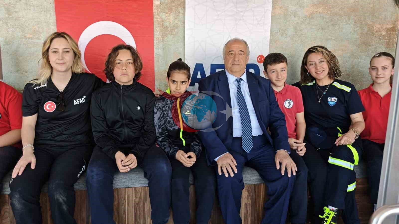 Aliağa&rsquo;da Deprem Simülasyon Tırı vatandaşlarla buluştu