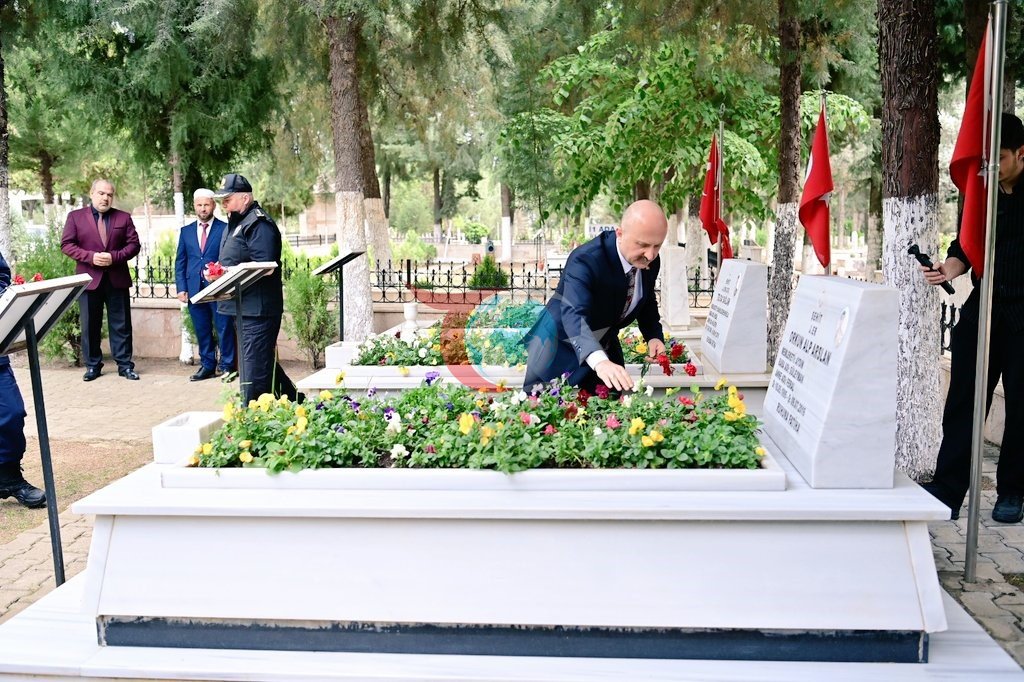 Vali Varol, Şehitleri Anma Ziyaretinde Bulundu