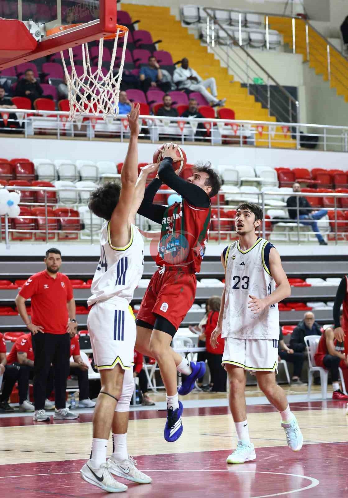 U18 Basketbol Türkiye Şampiyonası’nda yarı finale çıkanlar belli oldu