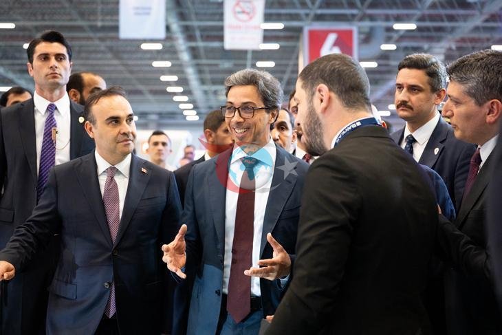 BAE Başkan Yardımcısı Al Nahyan, SAHA EXPO 2026'ya Dikkat Çekti