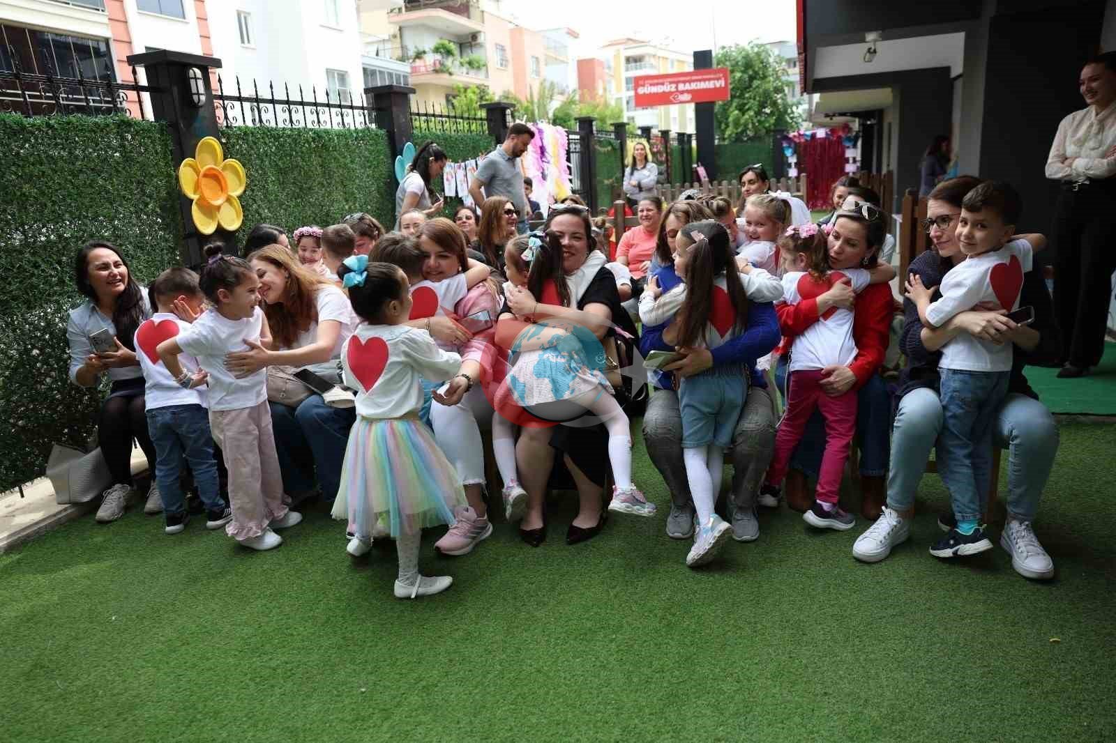 Küçüklerden Annelerine Sürpriz Dolu Anlar