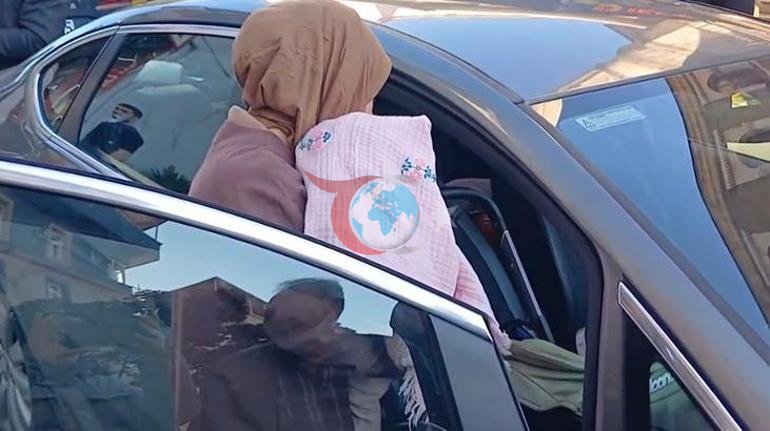 Yer: Trabzon Bebek arabada kilitli kaldı