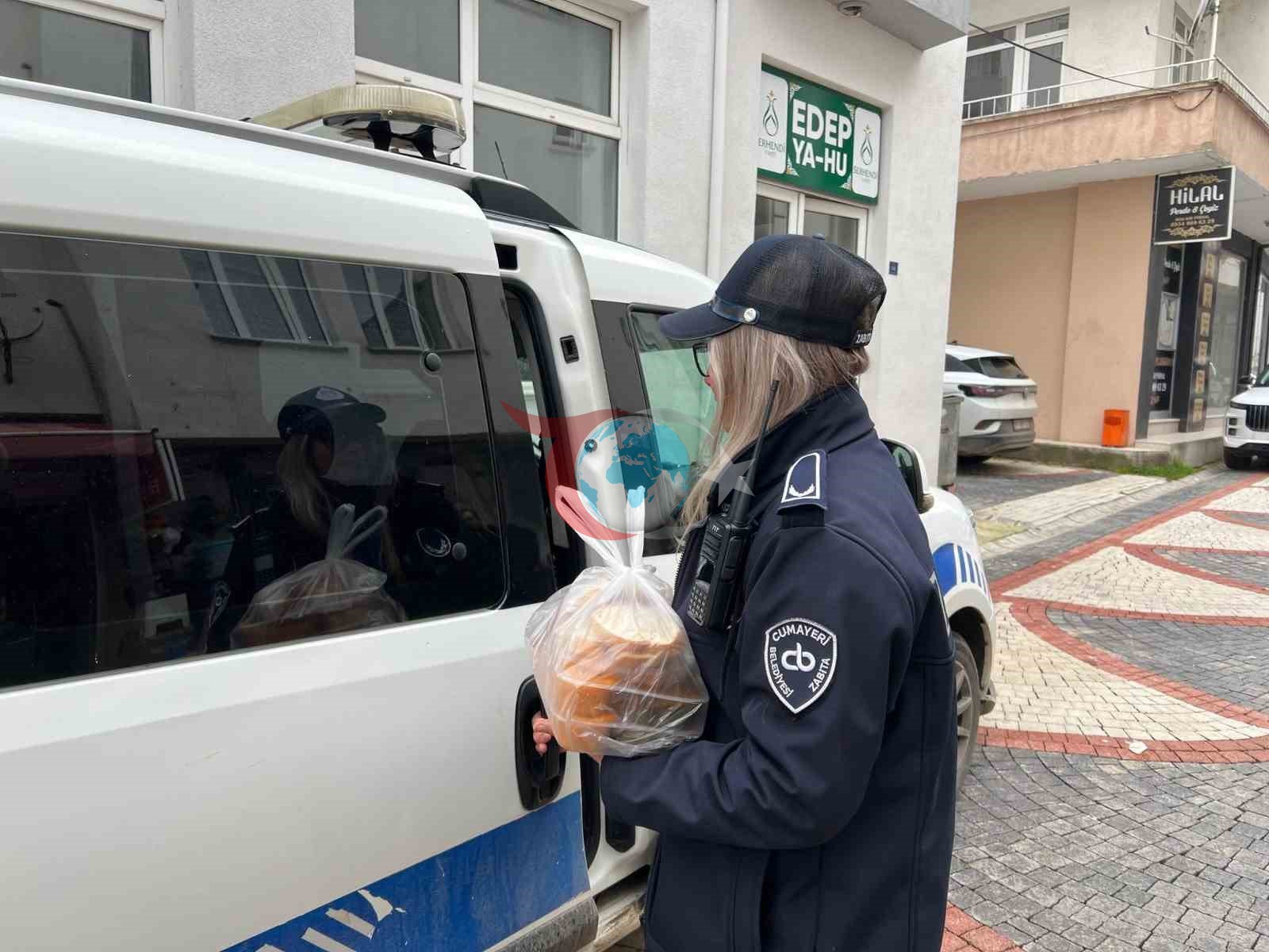 Cumayeri&rsquo;nde gönül köprüleri sıcak yemekle kuruluyor