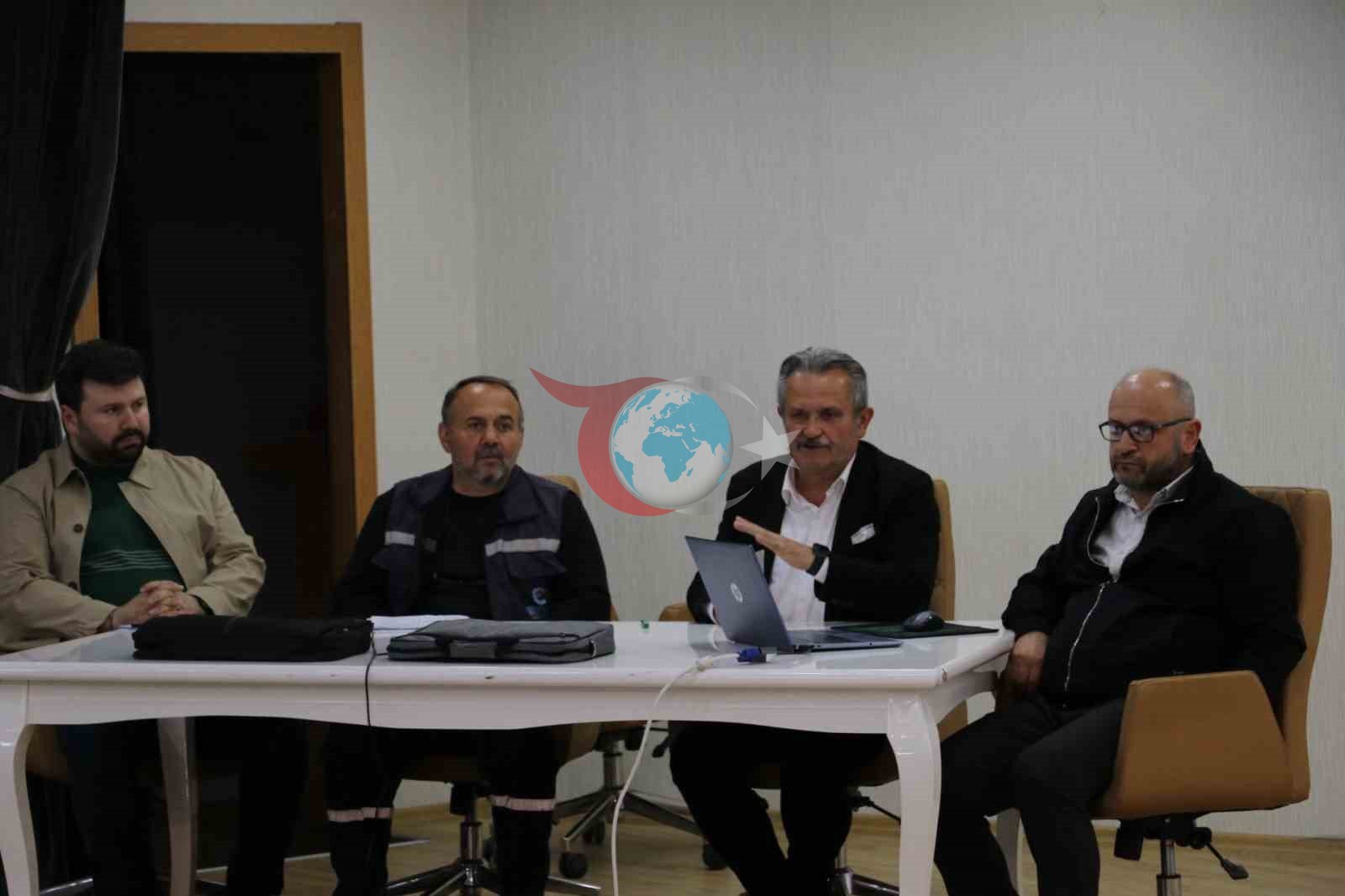 Başkan Koloğlu, sanayi esnafıyla açılış öncesi bir araya geldi