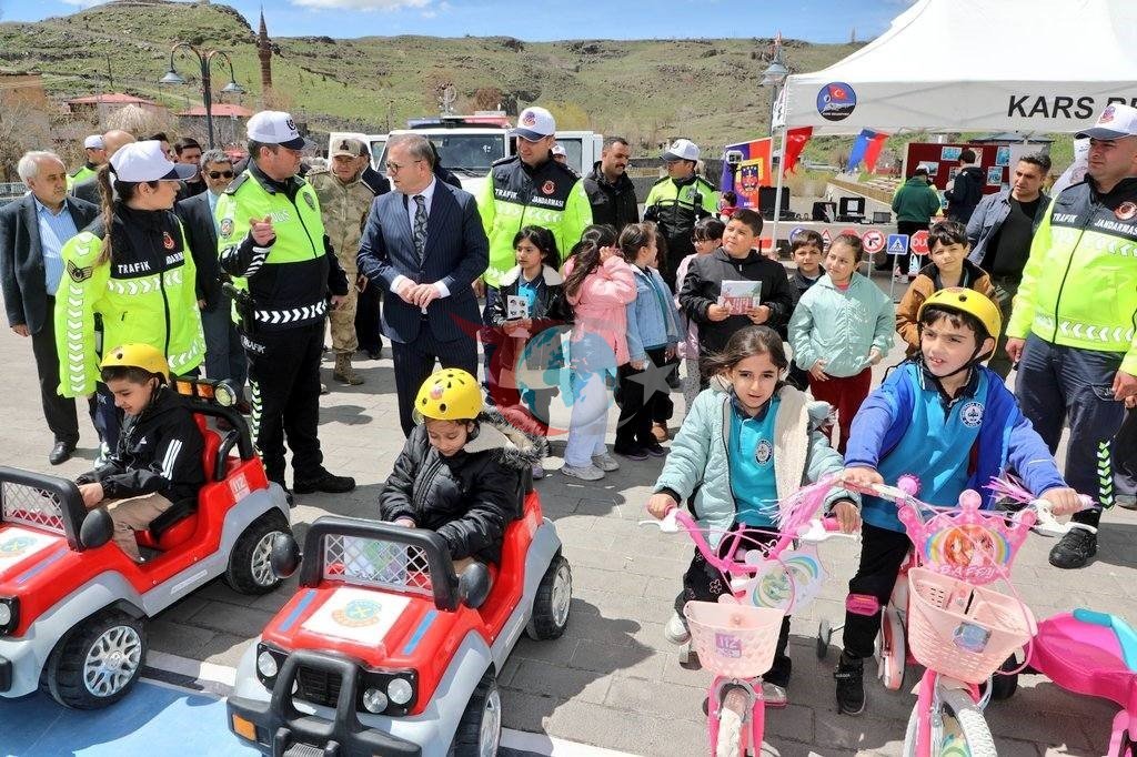 Vali Ziya Polat Trafik Haftası etkinliklerine katıldı