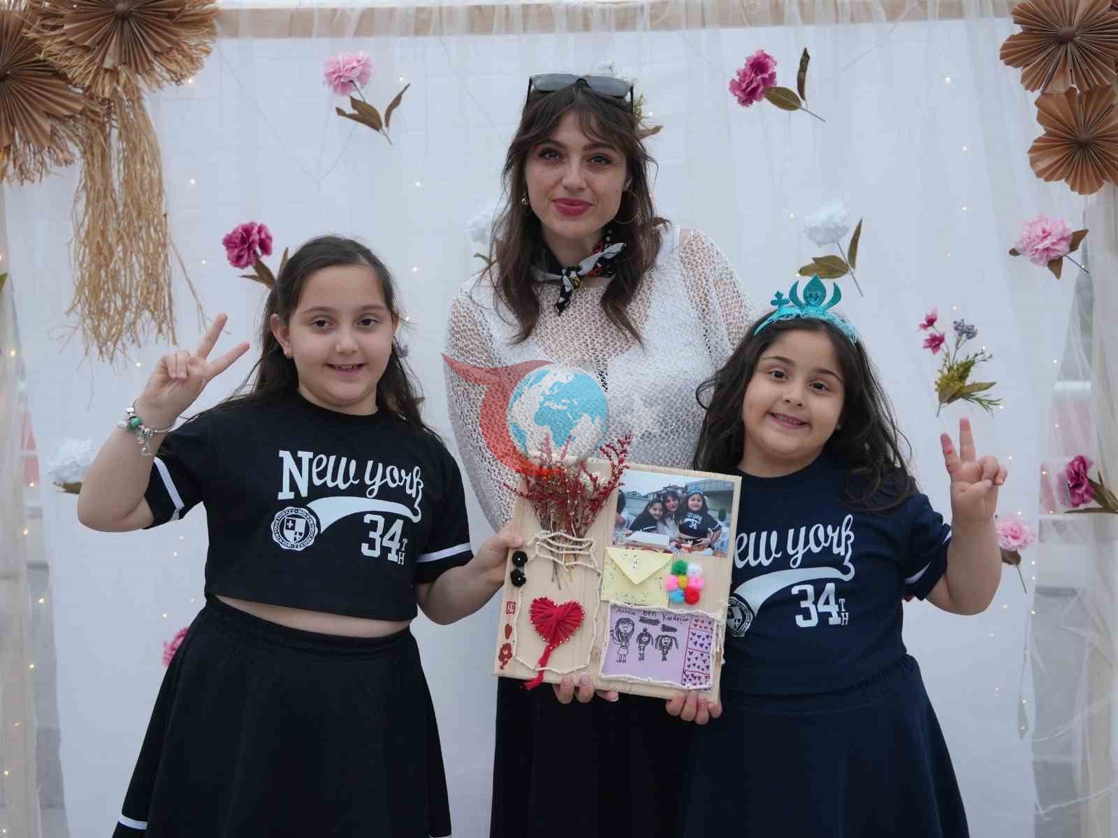 Çocuk Üniversitesi’nde Anneler Günü Şenliği