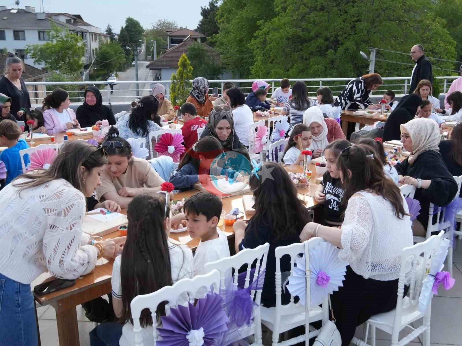 Çocuk Üniversitesi&rsquo;nde anneler günü coşkusu