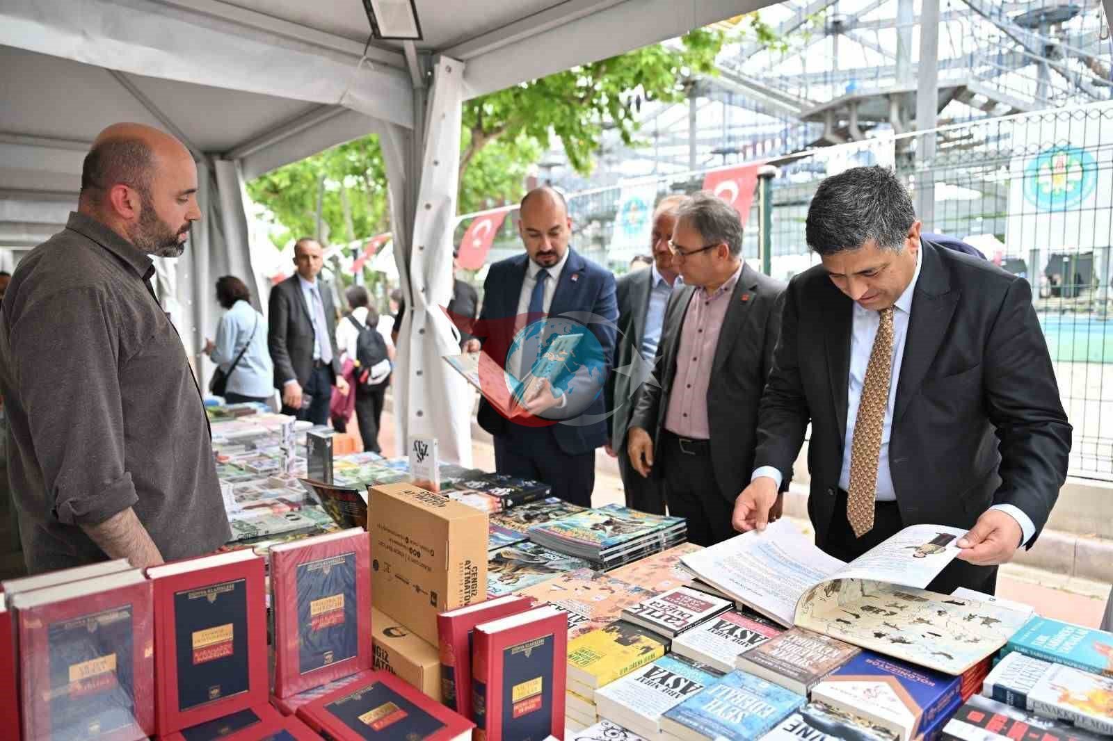 Manisa’da 9. Kitap Fuarı kitapseverlerle buluştu