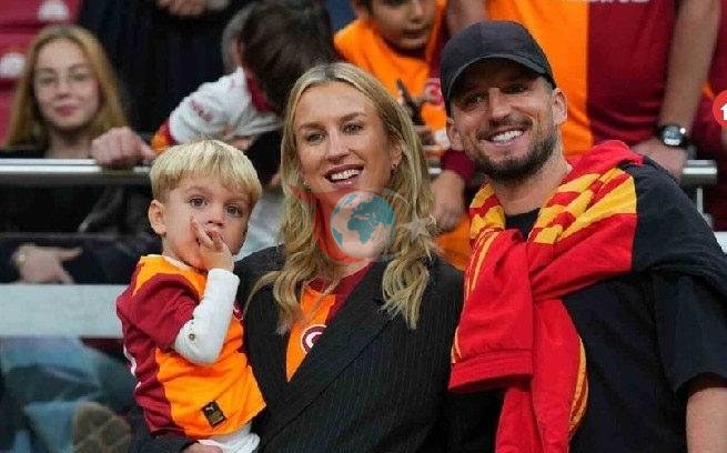 Mertens ve ailesi