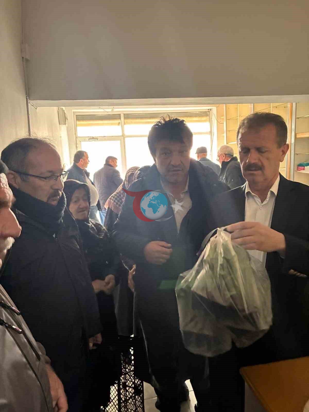 Ovacık Belediyesi&rsquo;nden üreticiye 5 bin 600 fide desteği