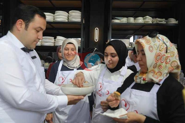Depremzede kadฤฑnlar, Antalyada ลeflerle buluลtu