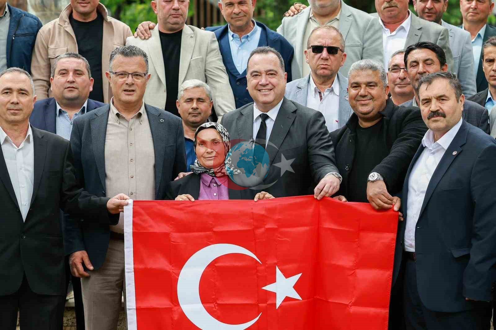 Başkan Dutlulu Alaşehir'de Muhtarlarla Buluştu