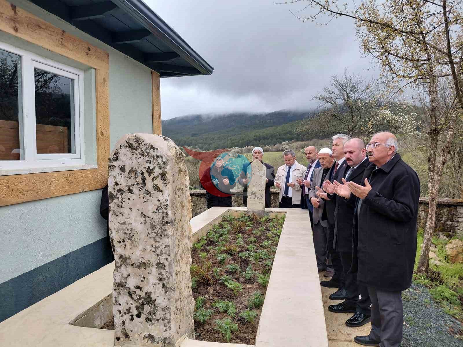 Kastamonu'da Evliyalar Haftası Etkinlikleri Kapsamında Türbe Ziyaretleri Gerçekleştirildi