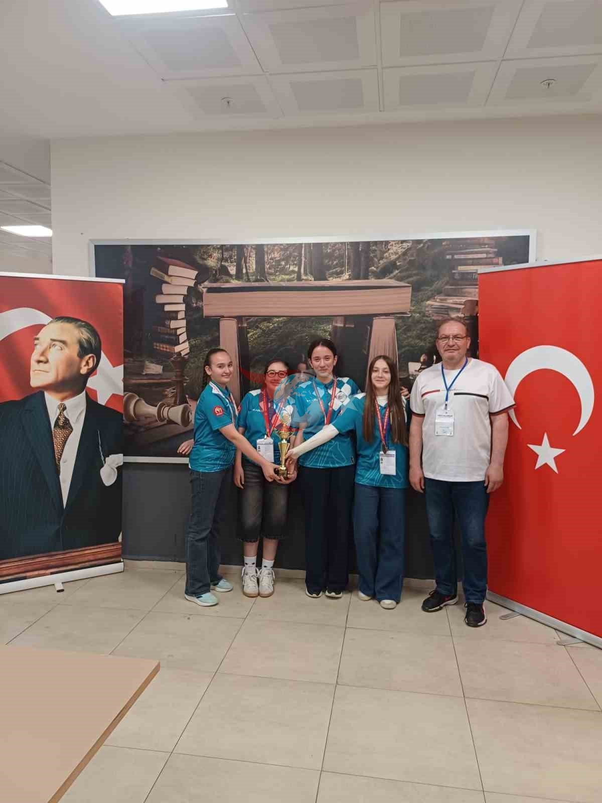 Satrançta Türkiye 3&rsquo;üncüleri Nazilli&rsquo;den