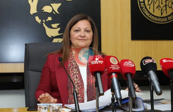 Burcu Köksal AK Parti'ye mi geçiyor? Sözcü Çelik sessizliğini bozdu - Resim: 1