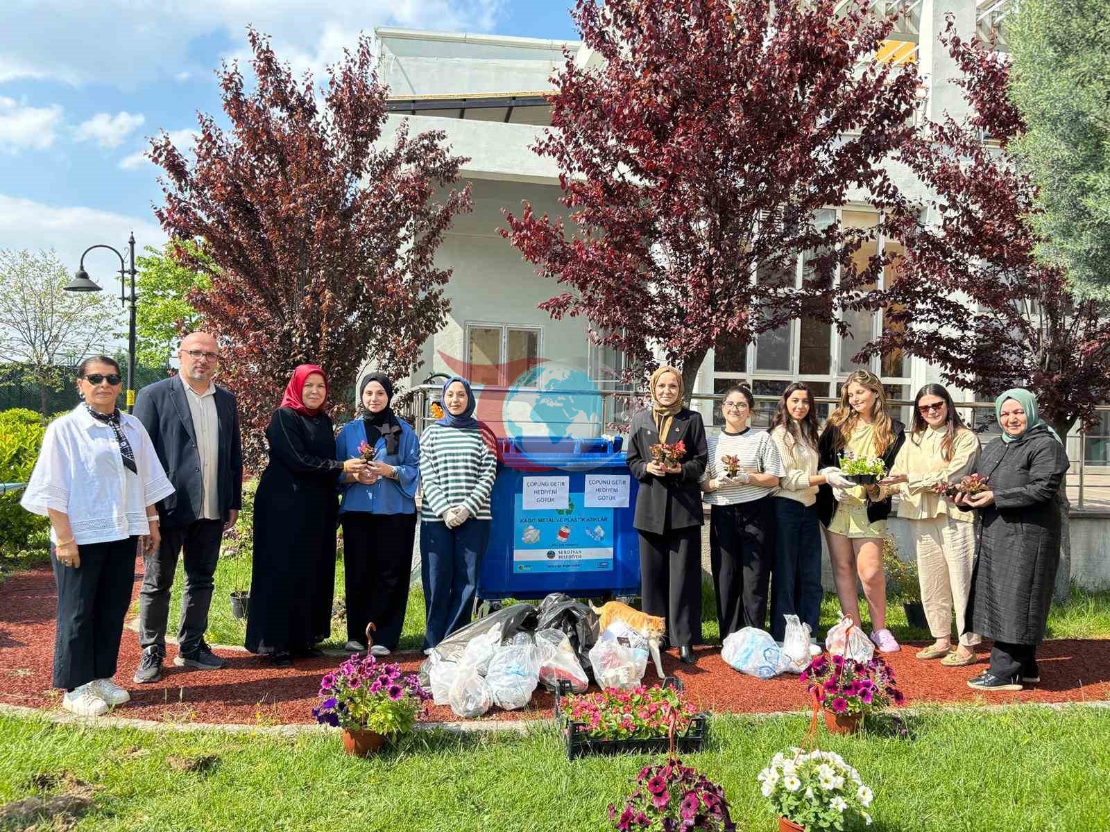 Gençlerin Etkileyici Çabası: Çevre Temizliği ve Bahçe Düzenlemesi