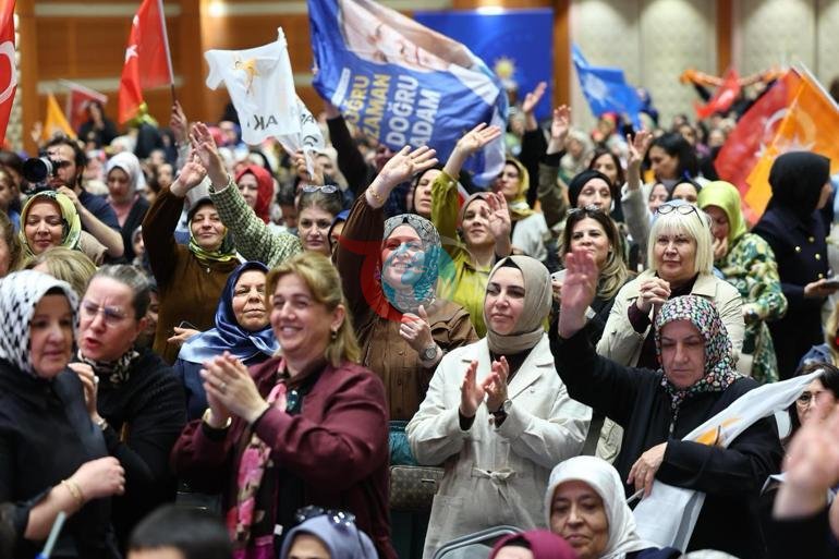Prezident Ərdoğan AK Partiyanın İstanbul Vilayət Qadın Qolları Məşvərət Şurasının iclasına telefonla qoşulub.