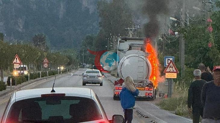 Muğla'da Korkutan Anlar: Yolda Alev Alan Yakıt Tankeri