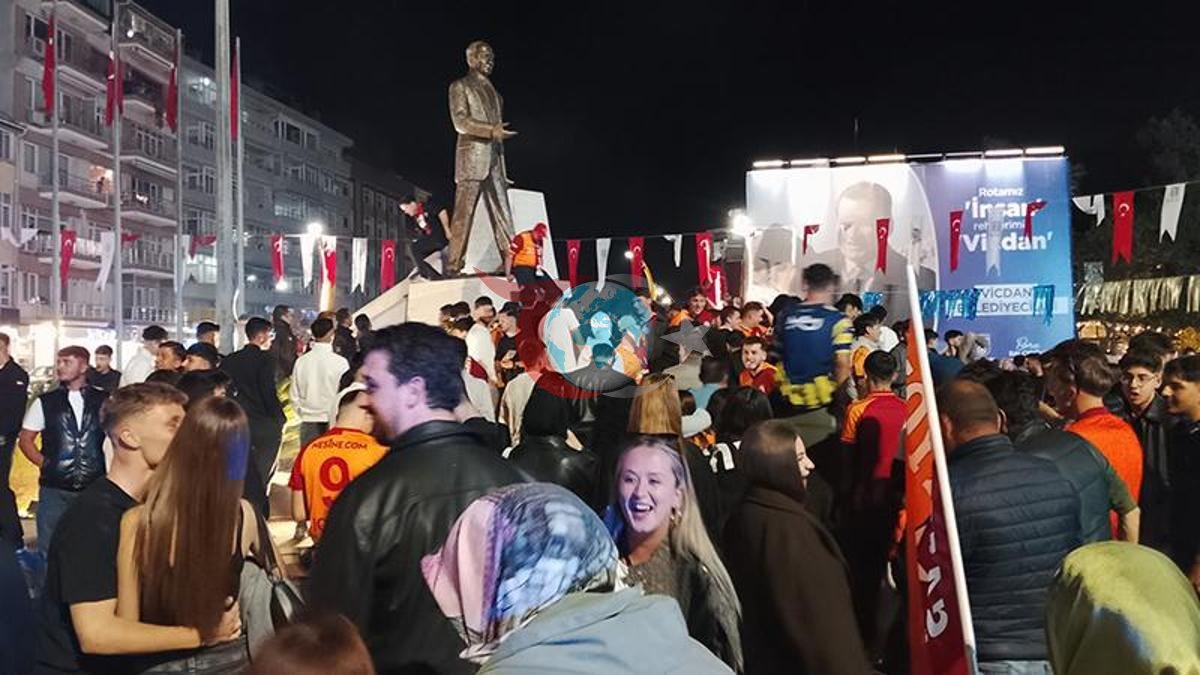 Galatasaray'ın Şampiyonluğu Silivri'de Coşkuyla Kutlandı