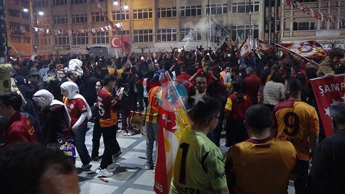 Galatasaray'ın Şampiyonluk Coşkusu Burdur Sokaklarını Sardı