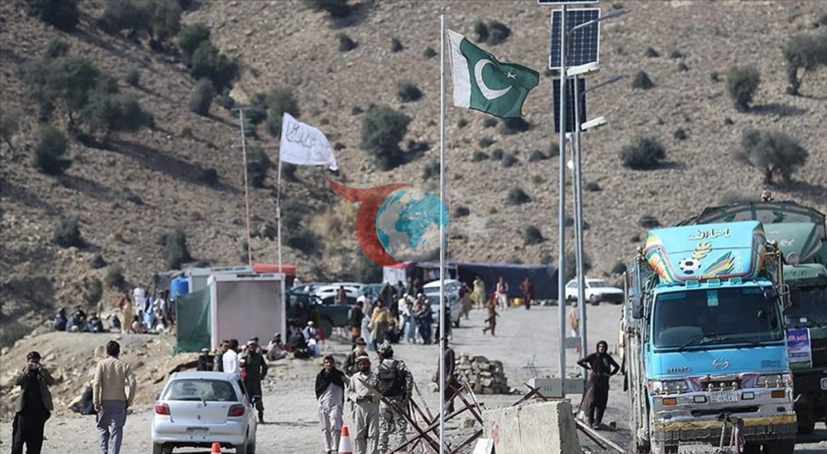 Pakistan'da Polis Noktasına Saldırı: 12 Polis Hayatını Kaybetti