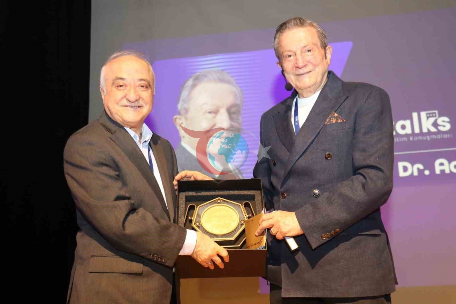 Bu dəfə gənclər danışdılar, böyüklər isə qulaq asdılar.