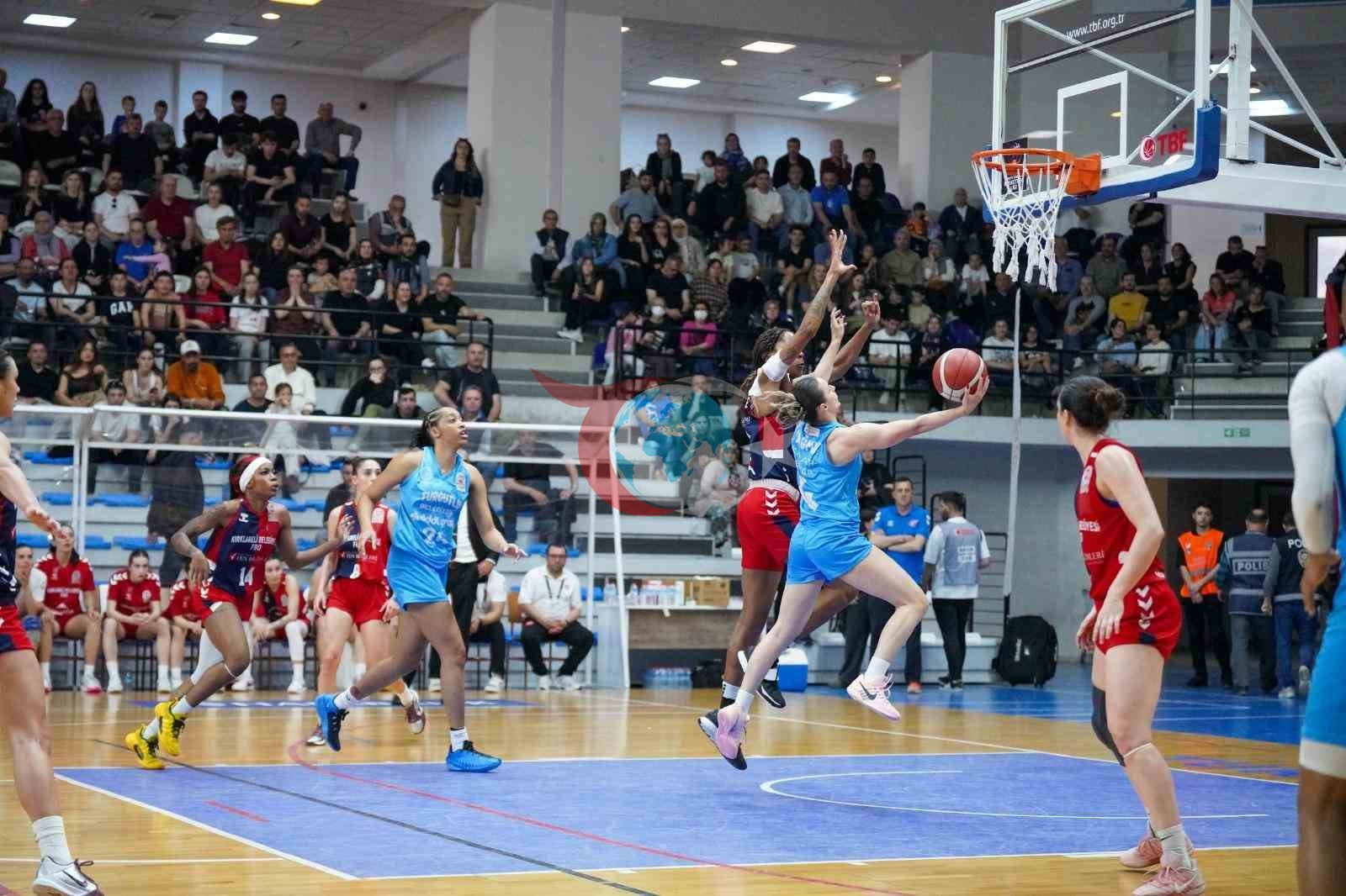 Turqutlunun sultanları çempionluğa bir addım daha yaxınlaşıblar.