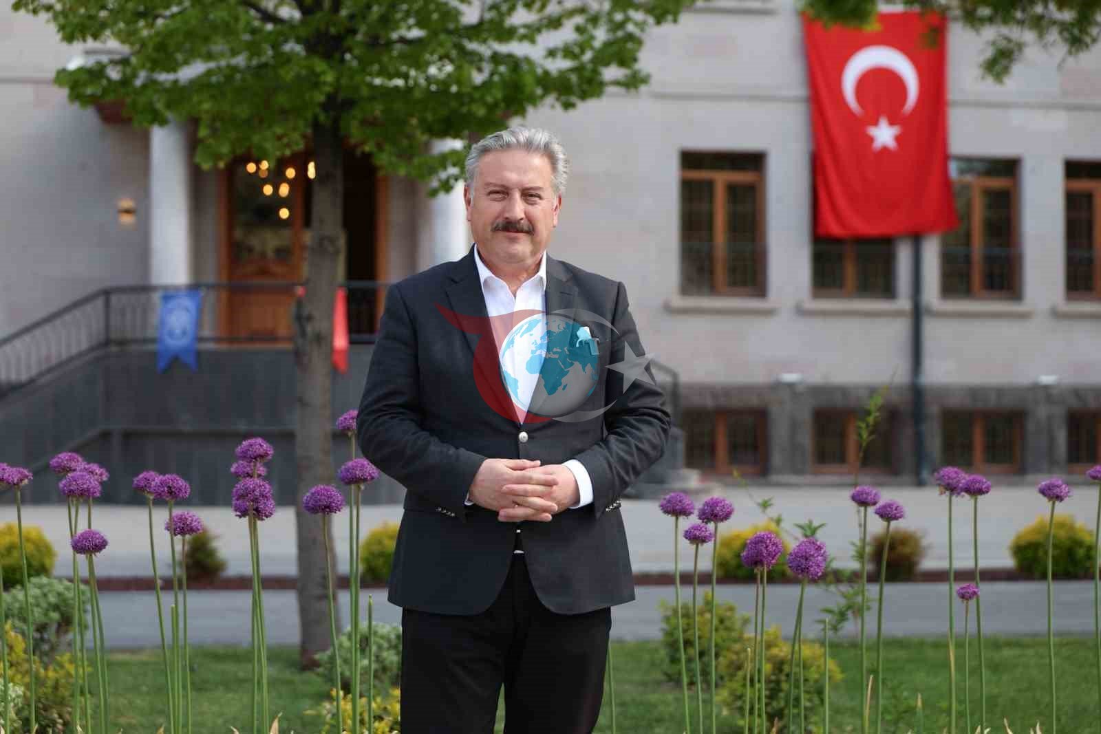 Başkan Palancıoğlu'ndan Anlamlı Anneler Günü Mesajı
